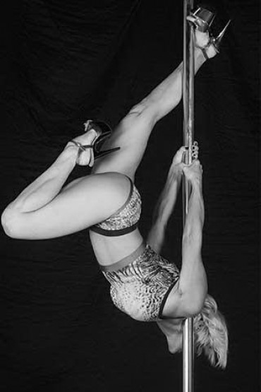 Pilates e Altro - pole-dance31.jpg